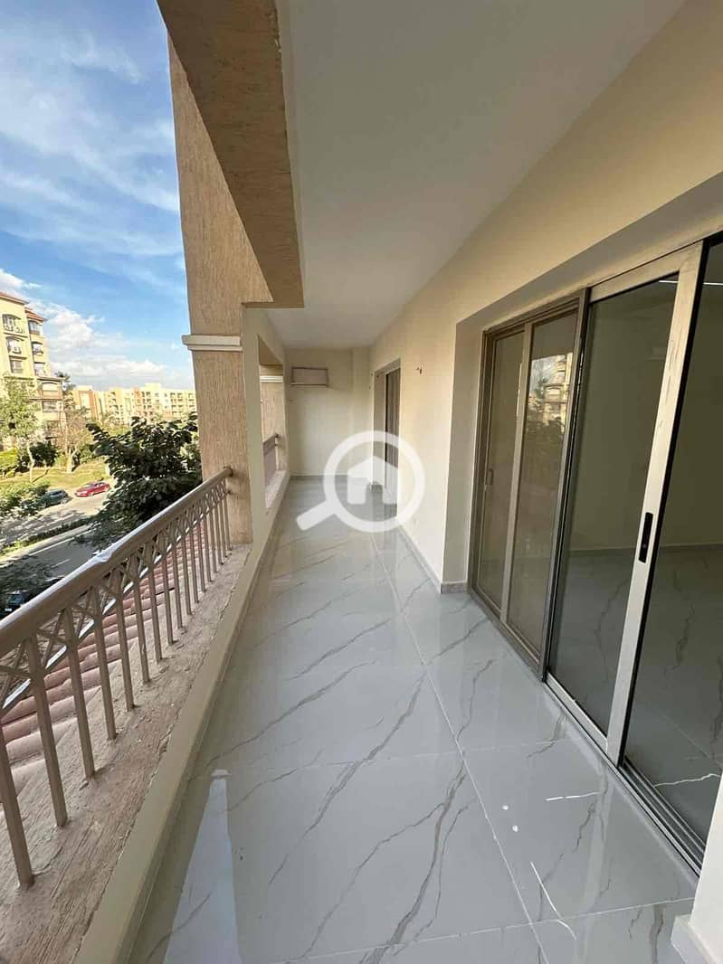 24 e0b75743-85c6-4868-8048-3ffae786af71. jpg