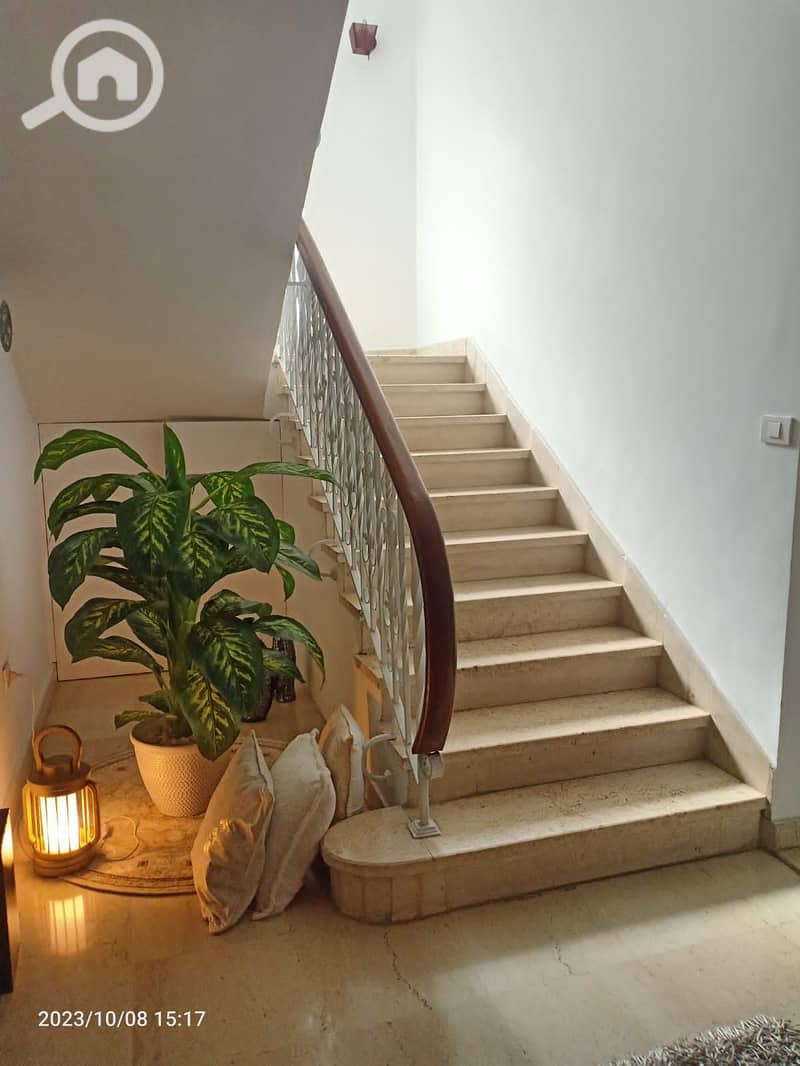 7 c27ed0f3-0258-4e78-919f-f5b0f82ee811. jpg