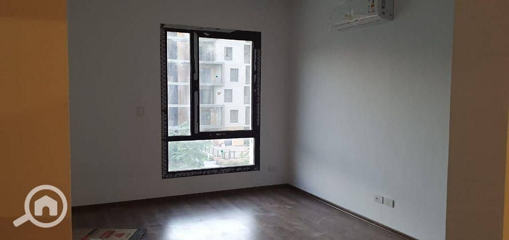 4 WhatsApp Image 2025-12-08 at 17.48. 26. jpeg