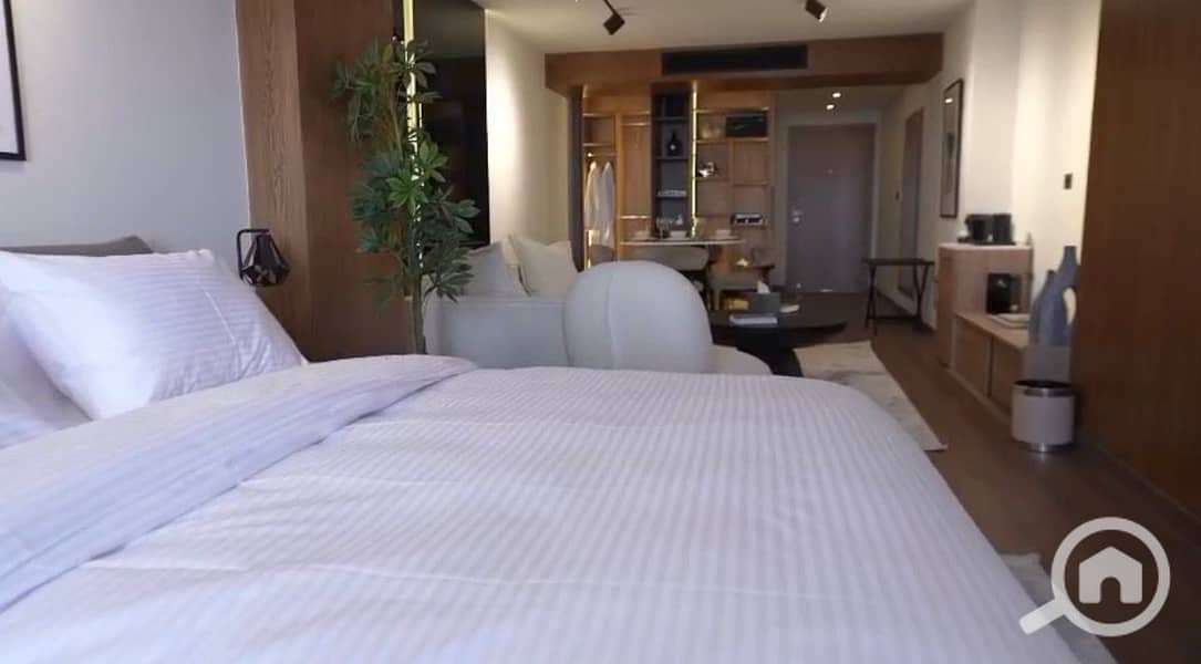 2 23106120-5d26-434e-b9dc-8ff5ea9a9918. jpg