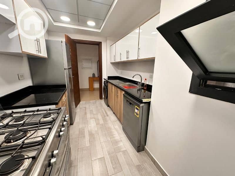 12 2933daa8-1024-4079-b17b-a831d5c3f5c6. jpg