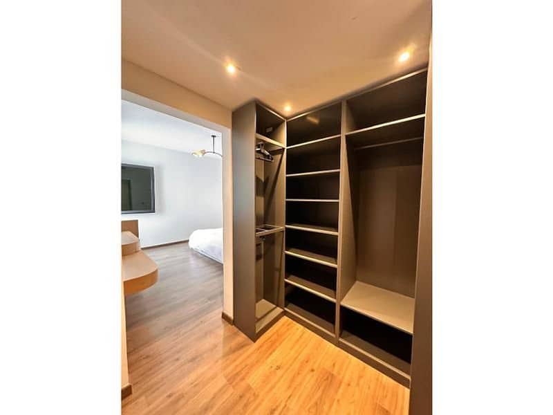 13 192905f5-ff44-42d7-a074-cecb3a2d910e. jpg