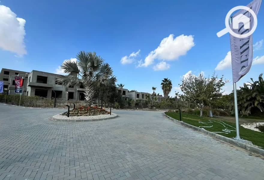 2 8205908-bdb1do. JPG