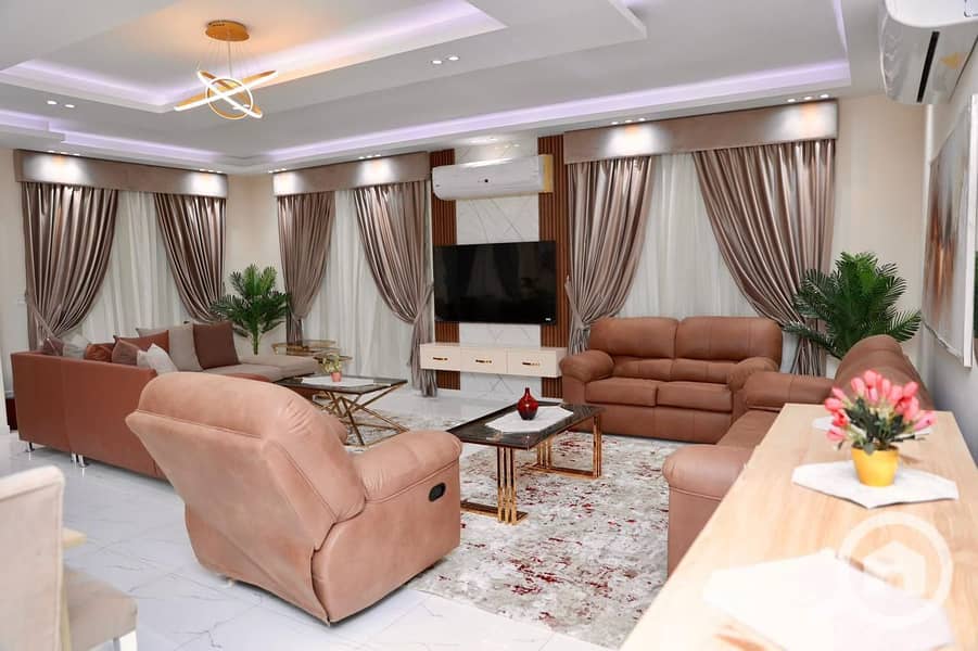 4 37cde2be-d7bd-4e75-b1fe-33d17c20938f. jpg