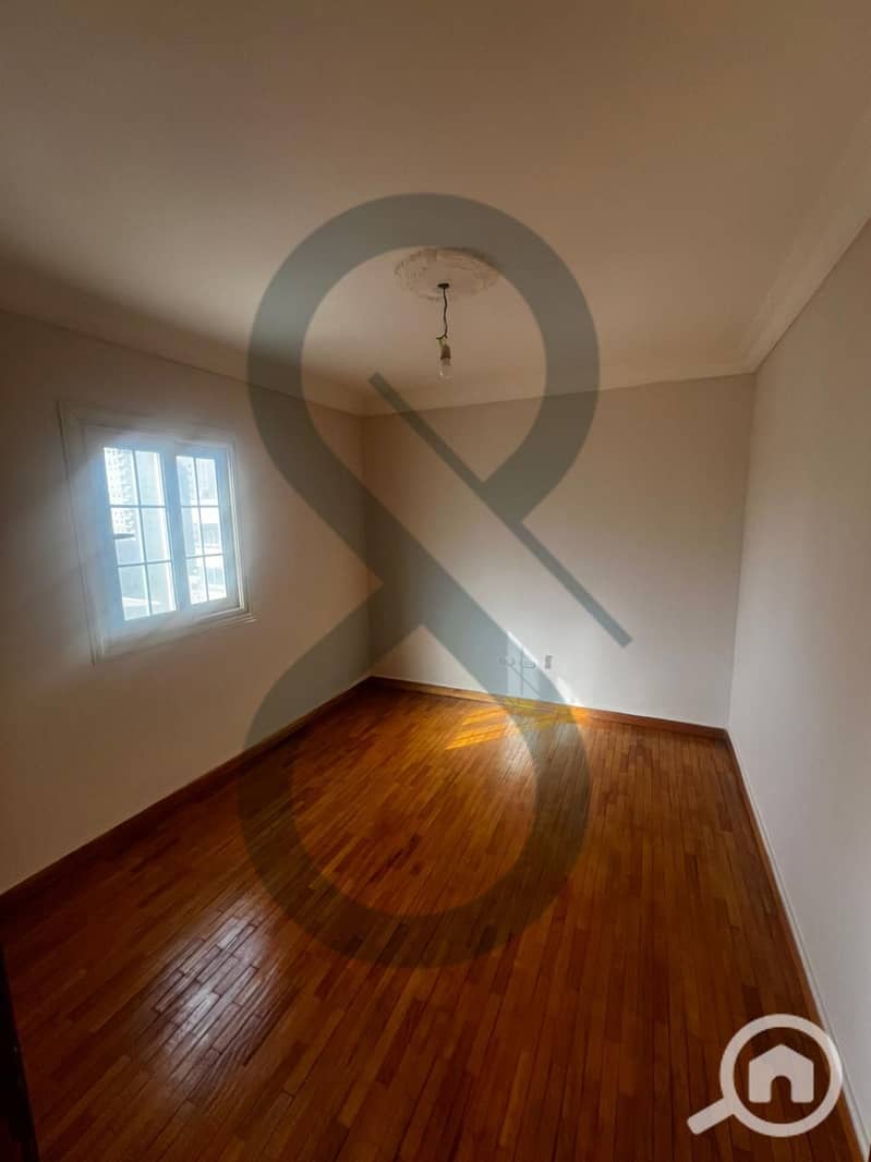 4 Janaklise 8573 5. jpg