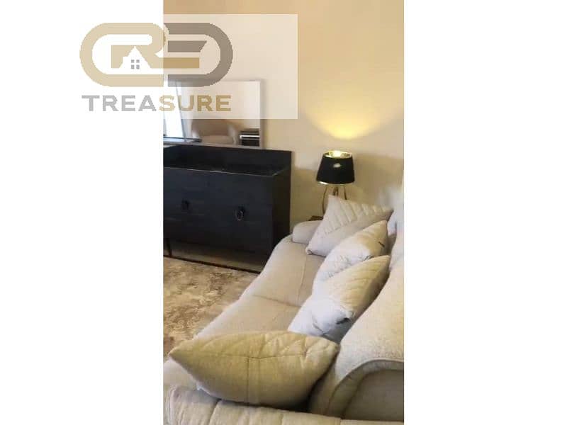 5 WhatsApp Image 2025-09-28 at 9.34. 07 PM (5). jpg