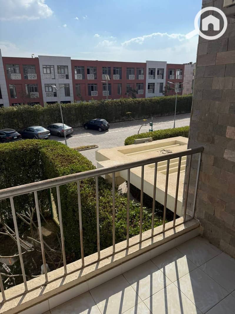 2 5fdfe572-e5e1-4065-9e54-869effb485b5. jpg