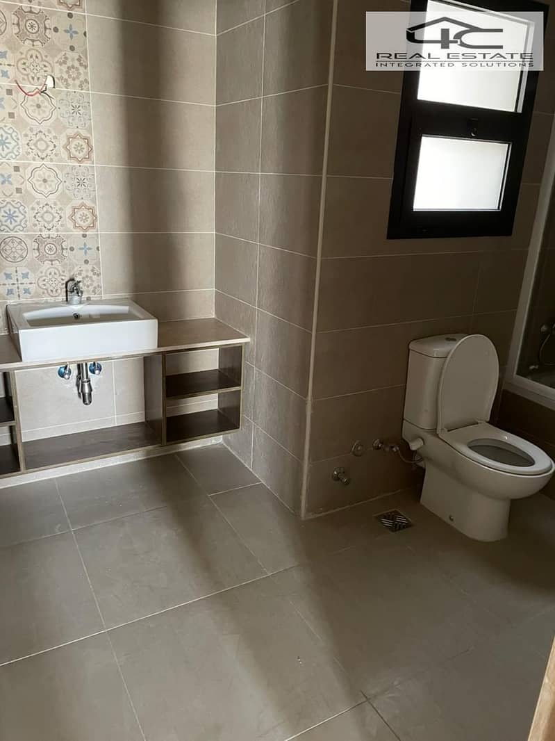 7 WhatsApp Image 2025-12-08 at 20.01. 26 (1). jpeg