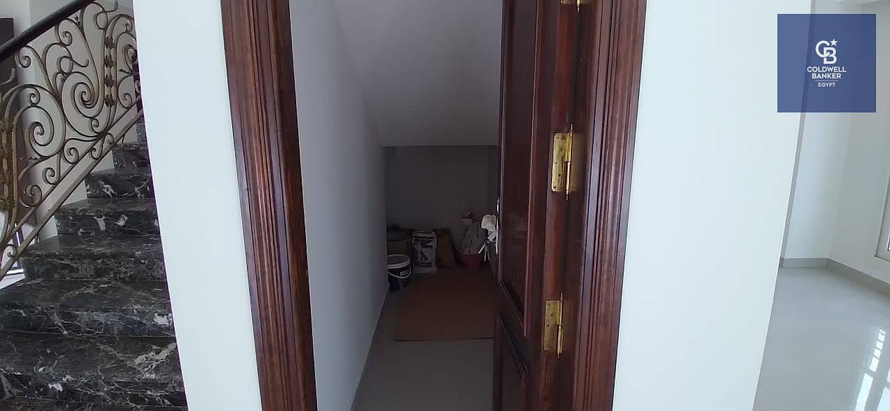 8 a677e82a-239e-49d0-b85b-fc1c63ab5621. jpeg