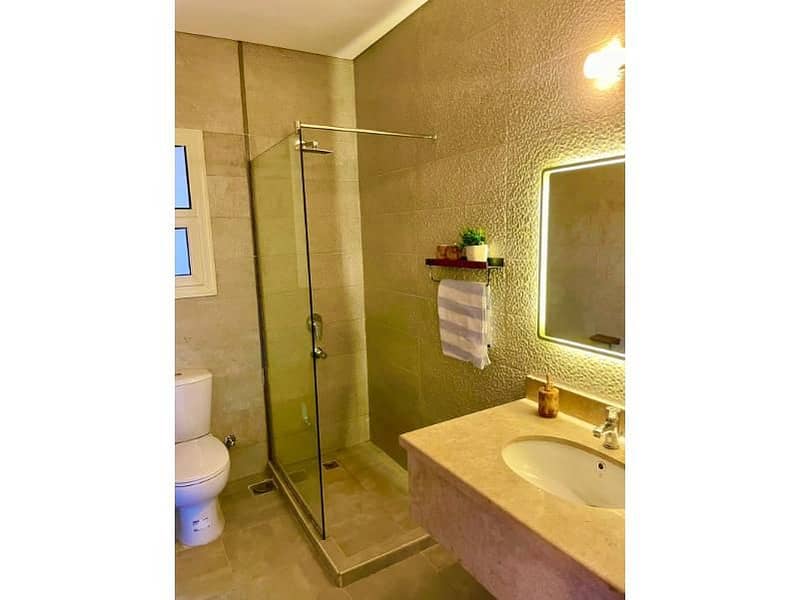 12 b03bf52c-98a1-4320-b86d-ffe474319596. jpg