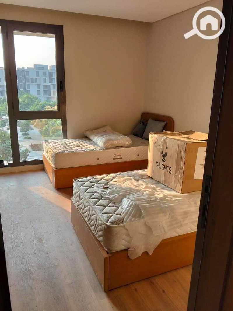 4 WhatsApp Image 2025-12-09 at 13.00. 40 (2). jpeg