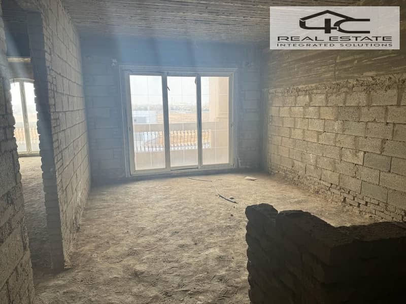 10 WhatsApp_Image_2024-10-01_at_15.41. 37_b6252ecd. jpg