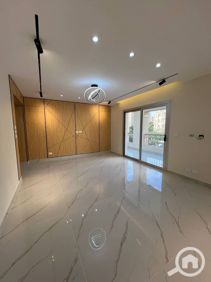 6 4a89e5e3-e33d-4ade-965f-e9fc733825f6. jpeg