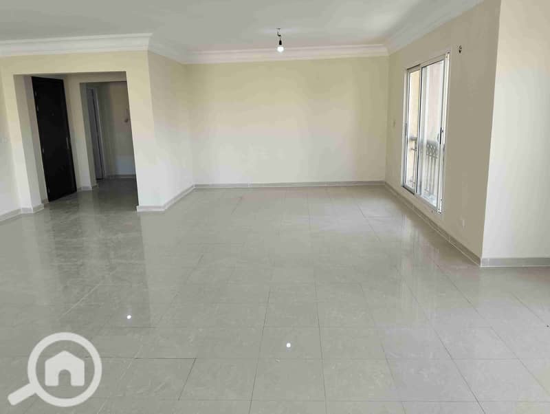 1000595989. jpg 1000595989. jpg