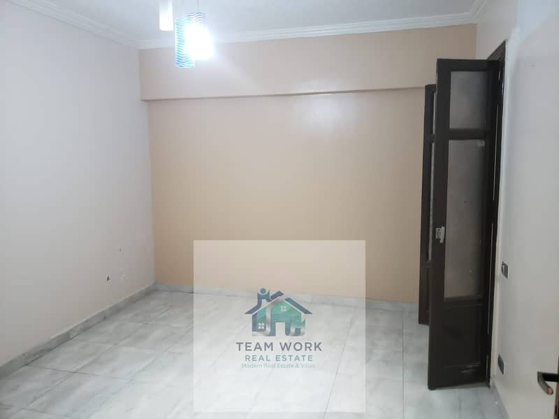 14 dfef7a9c-3d5d-46de-9c7c-1c0b587fa11a. jpg