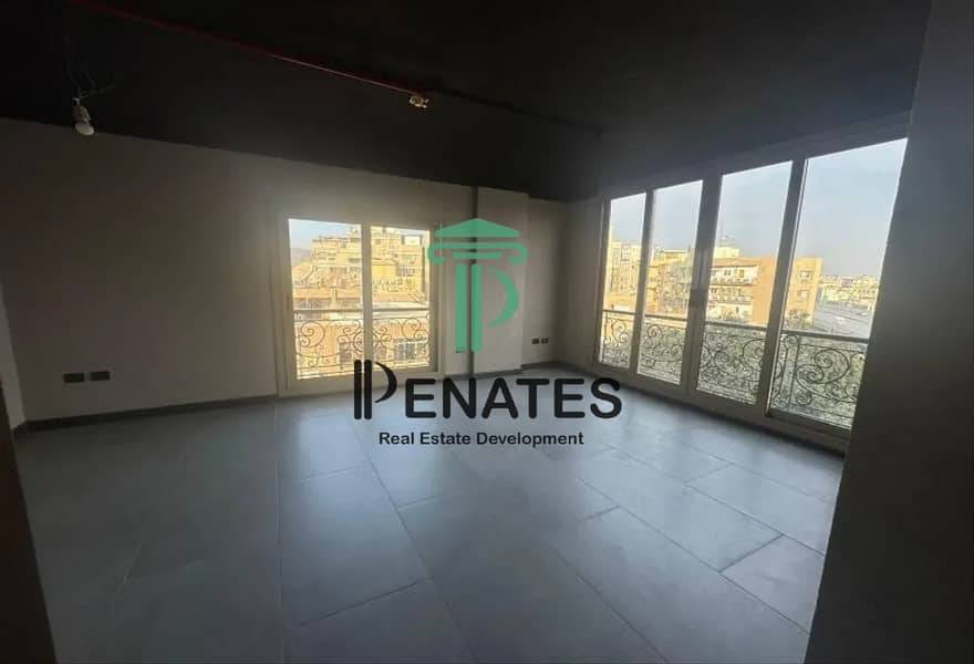 2 8386919-15c2bo. jpg