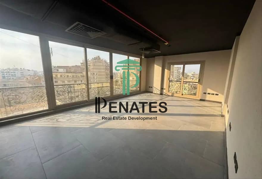 6 8386919-eb7d7o. jpg