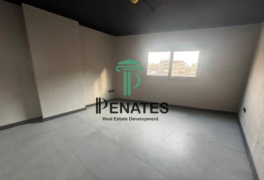 7 8386919-6d129o. jpg