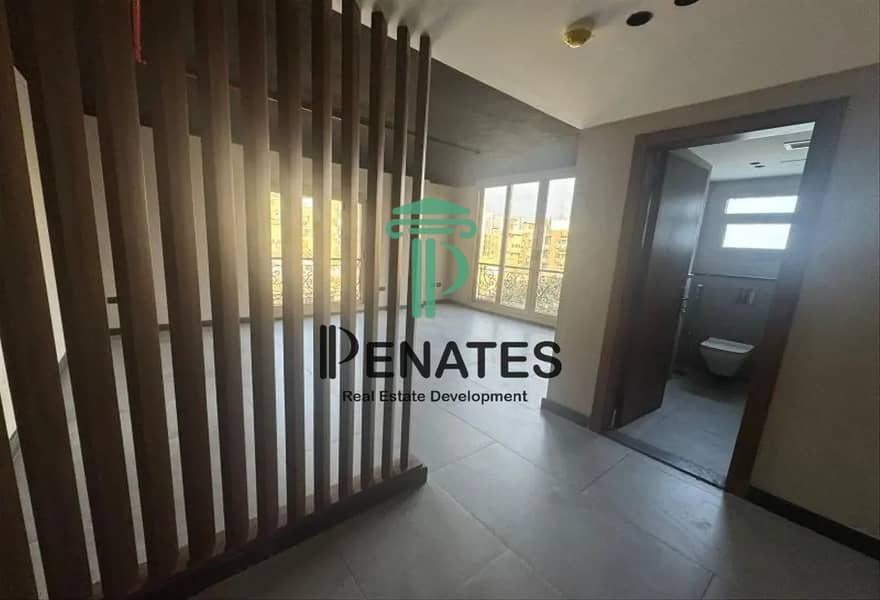 8 8386919-4c435o. jpg