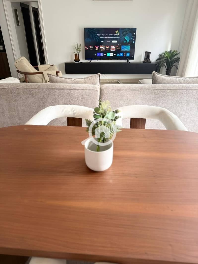 7 WhatsApp Image 2025-12-08 at 17.37. 46 (1). jpeg