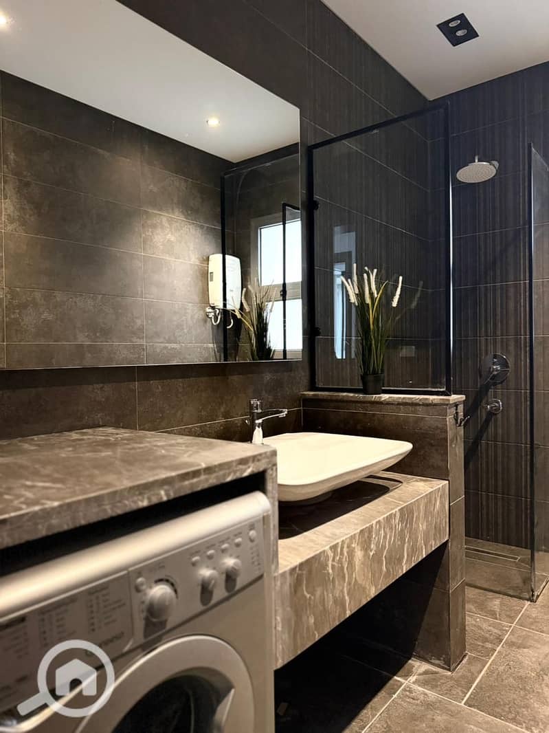 9 WhatsApp Image 2025-12-08 at 17.37. 47 (1). jpeg