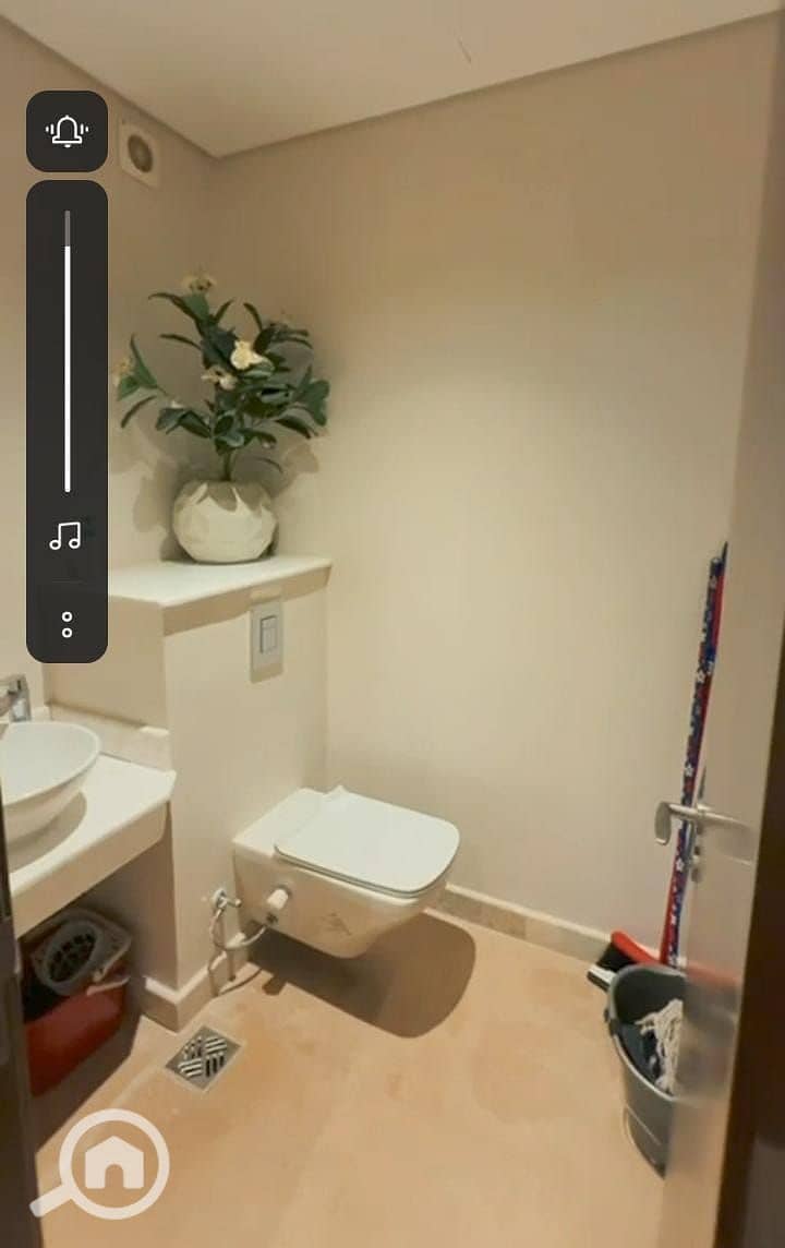 6 797a2fac-cd59-4c22-be52-8d82a0d2ed6e. jpg