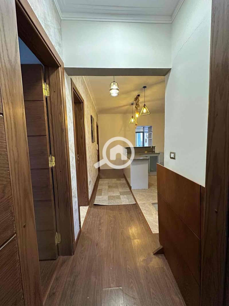 19 c29f53e7-25e9-4fce-95a5-d260817f6913. jpg