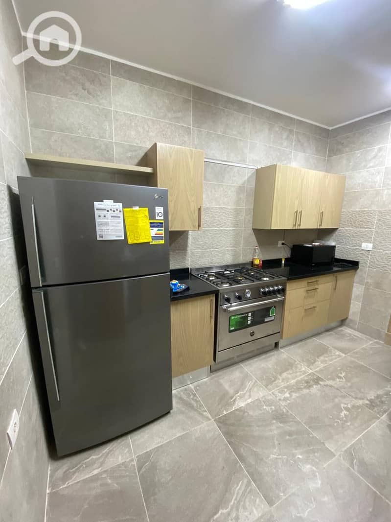 3 47c04360-7e02-40be-a017-efeaa27f2e67. jpg