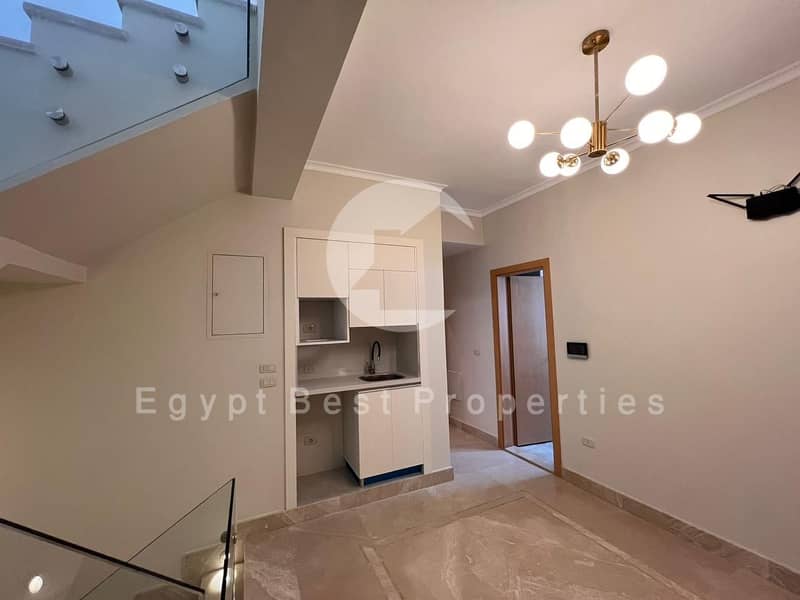 6 05d74fe0-5670-4493-8403-fccf03200c78. jpeg