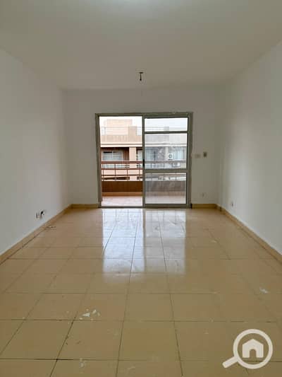 3 Bedroom Apartment for Sale in Madinaty, Cairo - c199288f-0fb6-44c5-8452-1eeb4c828886. jpeg 3 Bedroom Apartment for Sale in Madinaty, Cairo - c199288f-0fb6-44c5-8452-1eeb4c828886. jpeg