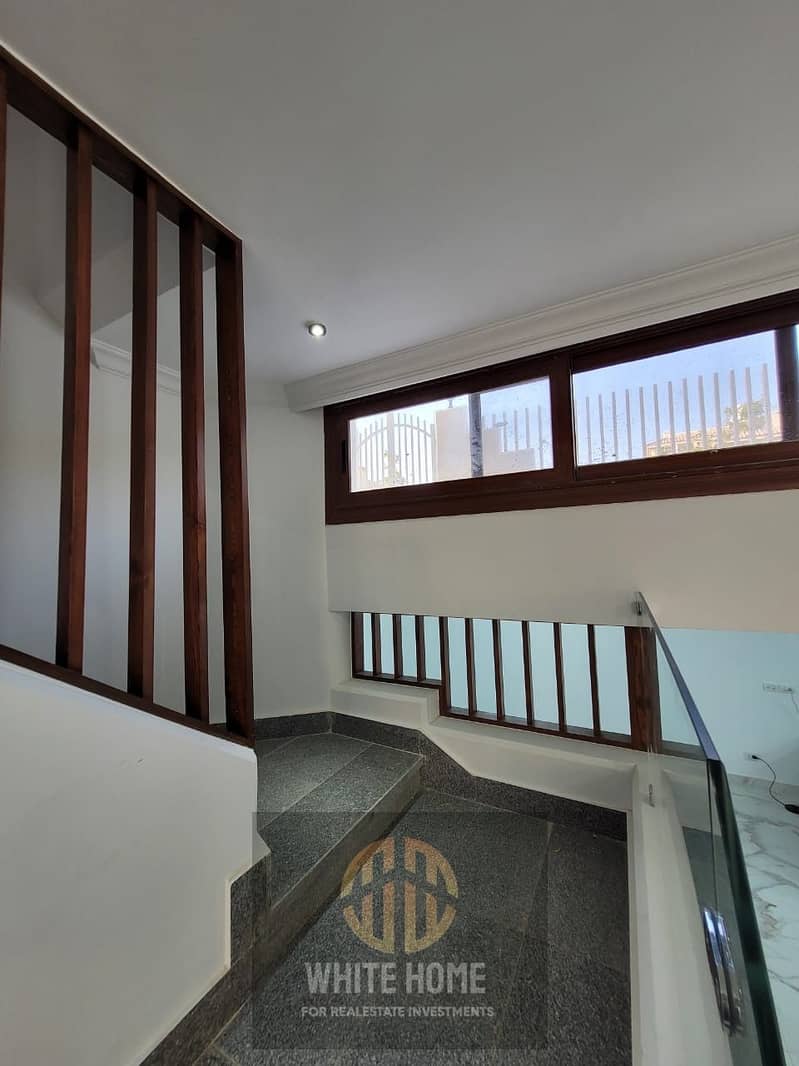 2 430d6592-65ae-40db-8727-091fcbb778c7. jpeg