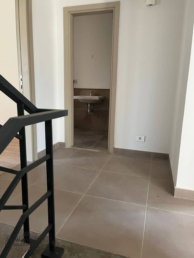 3 WhatsApp Image 2025-12-08 at 1.25. 20 PM (1). jpeg