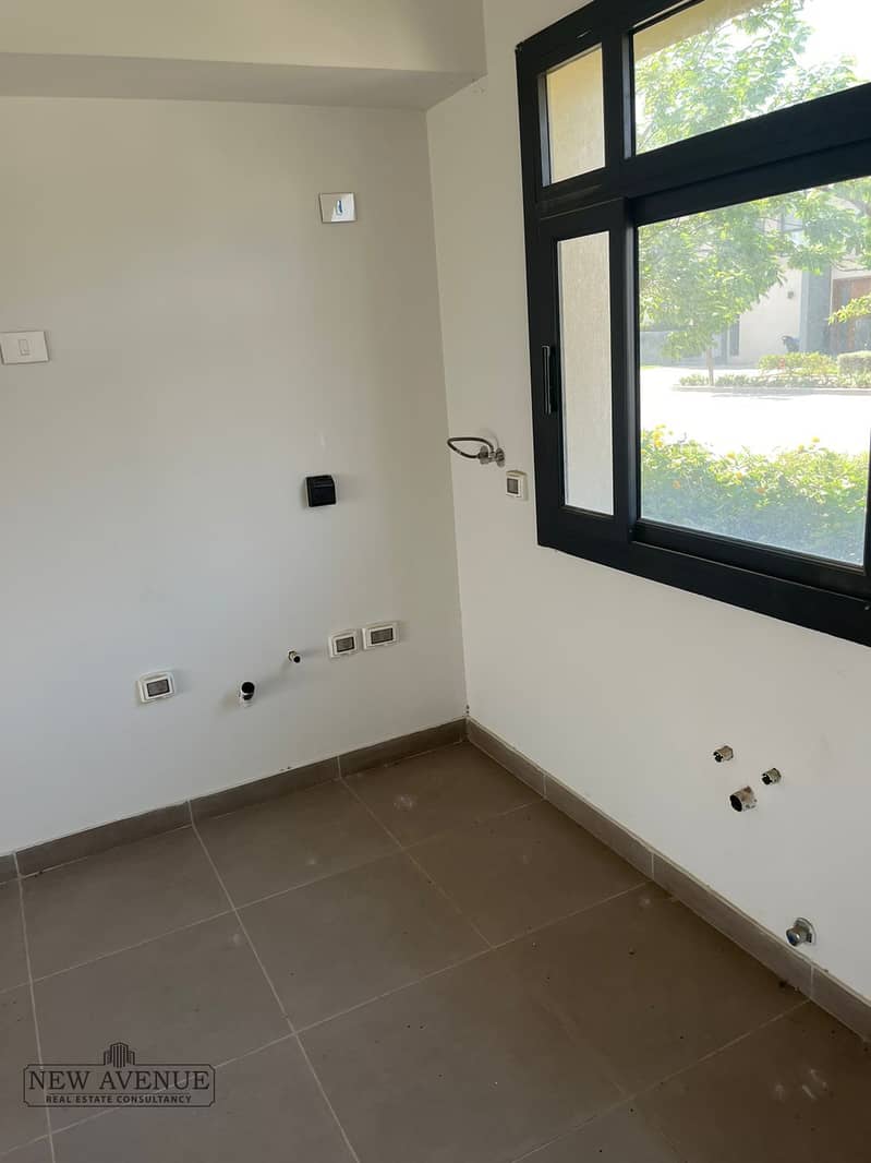 4 WhatsApp Image 2025-12-08 at 1.25. 20 PM. jpeg