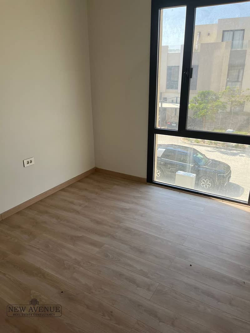 5 WhatsApp Image 2025-12-08 at 1.25. 21 PM (1). jpeg