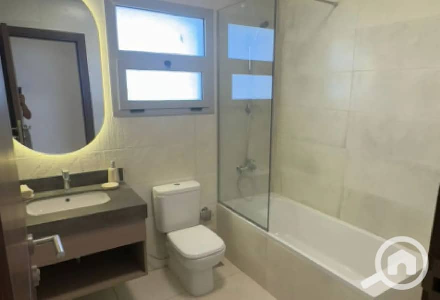 4 8112317-9574do. jpg