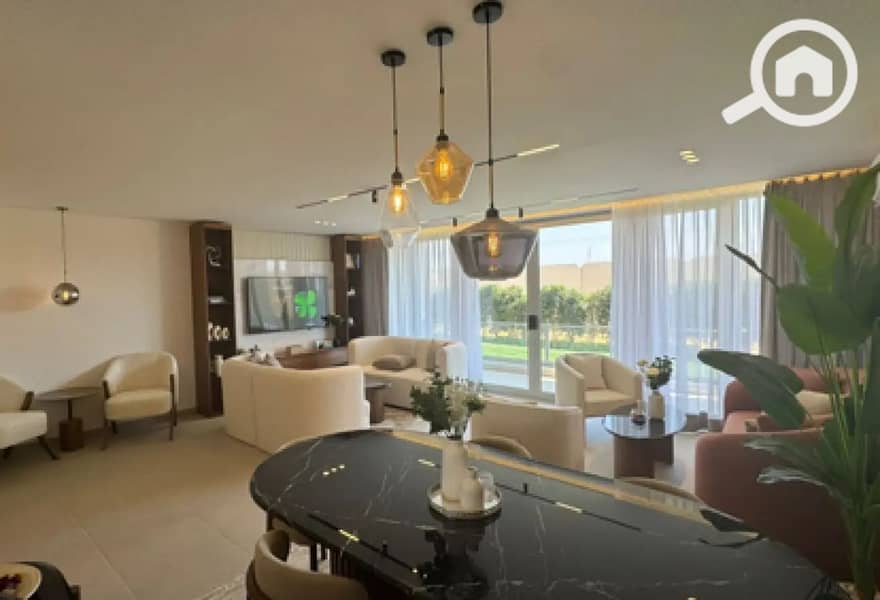 6 8112317-7fe89o. jpg