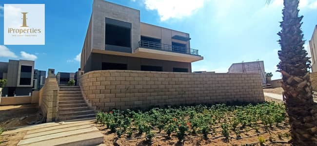 5 Bedroom Villa for Sale in Mostakbal City, Cairo - 166ca133-2664-4099-8307-9ef9e769b5ff. jpg