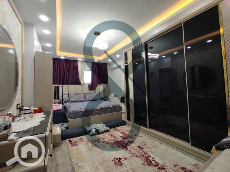 6 Front of Muruj 8574.3. jpg