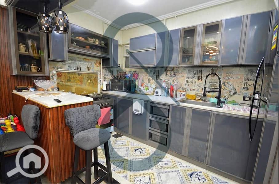 11 Front of Muruj 8574.10. jpg