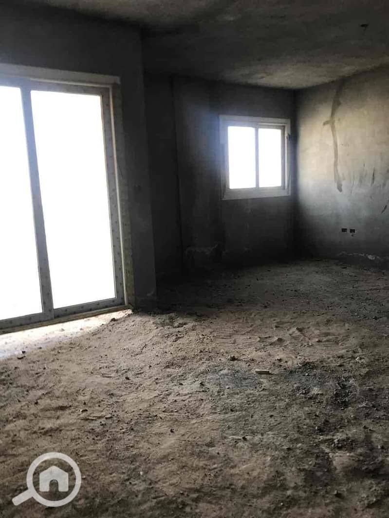 2 7585f1ef-c962-47fe-a480-2e117659756c. jpg