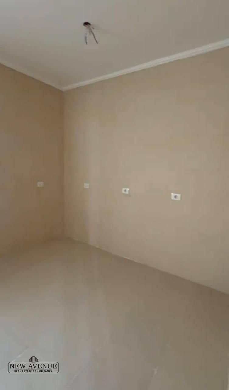 5 WhatsApp Image 2025-12-08 at 1.15. 08 PM (1). jpeg