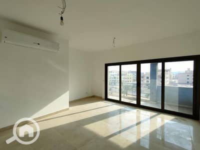 3 Bedroom Penthouse for Sale in New Cairo, Cairo - WhatsApp Image 2025-12-08 at 18.46. 57. jpeg 3 Bedroom Penthouse for Sale in New Cairo, Cairo - WhatsApp Image 2025-12-08 at 18.46. 57. jpeg