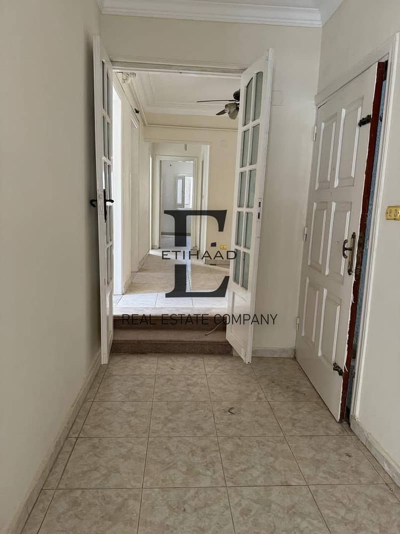 3 a1bbb9bf-4393-4e26-93ad-5a88ddea34a8. jpeg