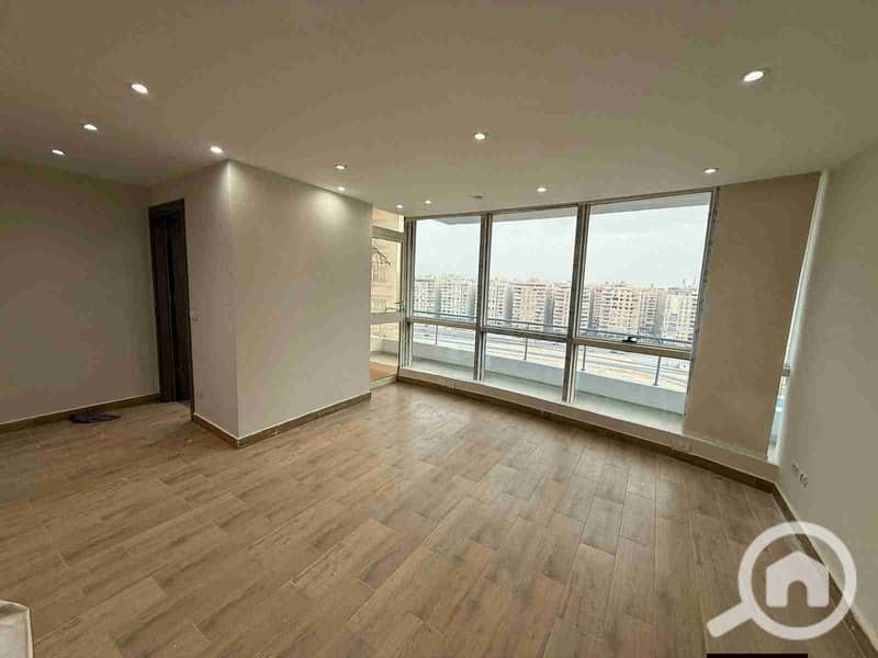 1000326694. jpg 1000326694. jpg