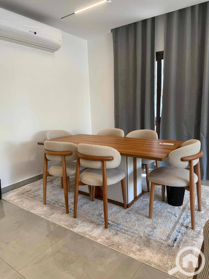 19 9dc52635-9ac1-441f-9482-cdd3789aa8f7. jpg