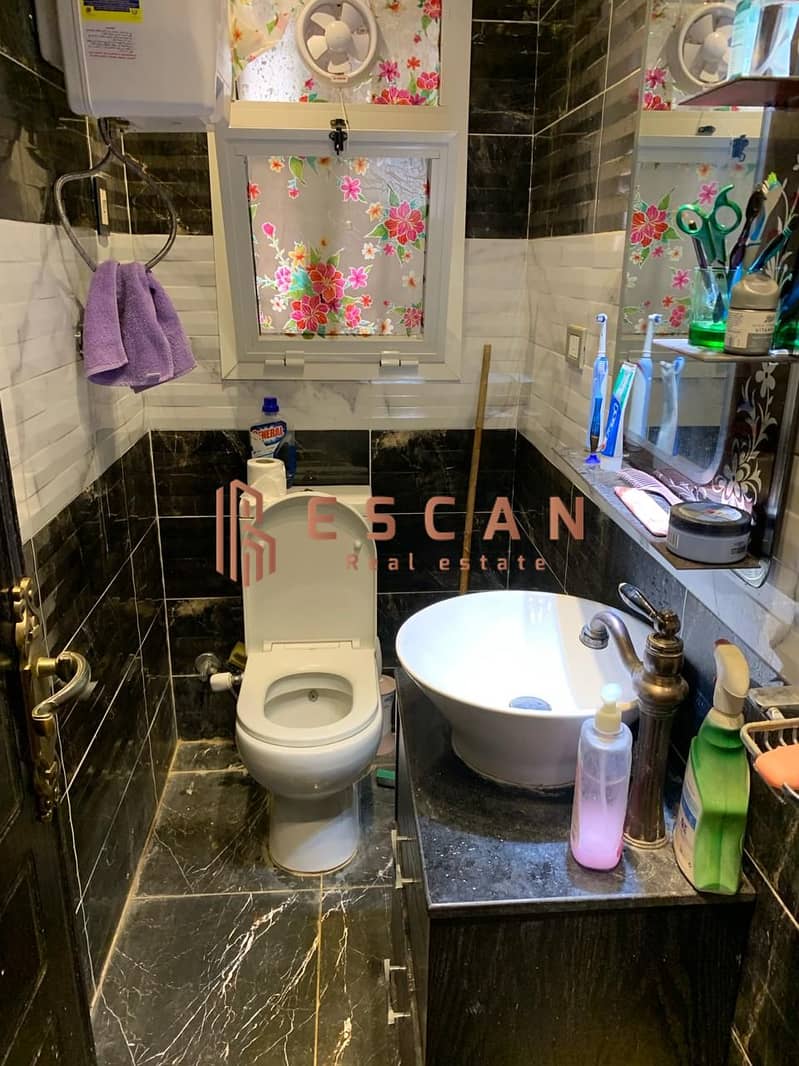 3 989ff646-1e0d-477e-8526-a83a38df9ea3. jpg