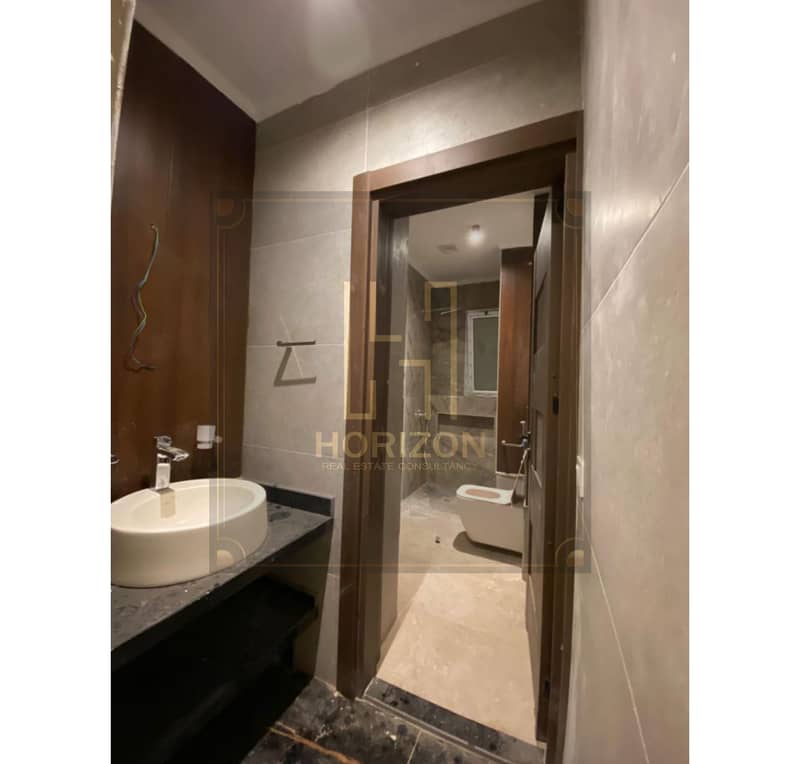 8 bc7b9017-b819-4423-96f3-8face757bb5b. jfif. jpg