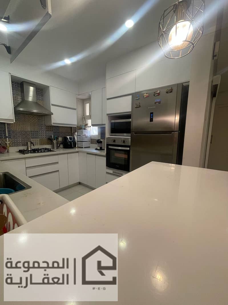 10 a3a966c6-b422-4189-824f-4461090a9d6c. jpg