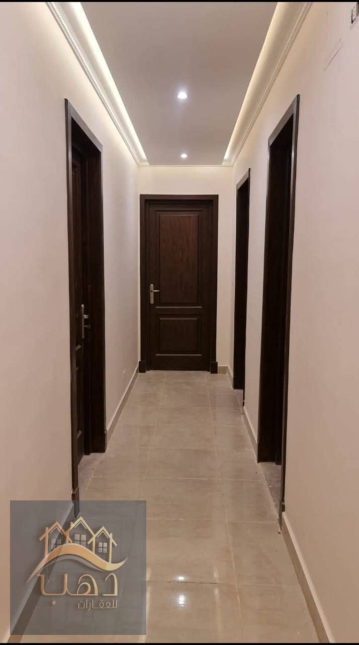 11 e834c51c-8ebd-49ca-bcb7-64a306c71506. jpg