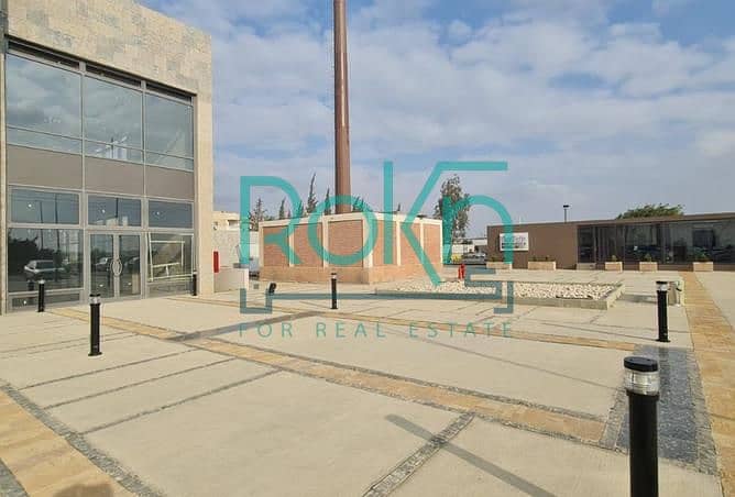 3 8219396-d9648o. jpg